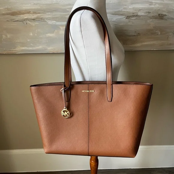 NWT Michael Kors “Jet Set” medium zip top tote - Picture 4 of 13